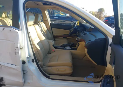 2011 Honda Accord 2.4 Ex-L z USA, uszkodzony, nr VIN 1HGCP2F89BA027746